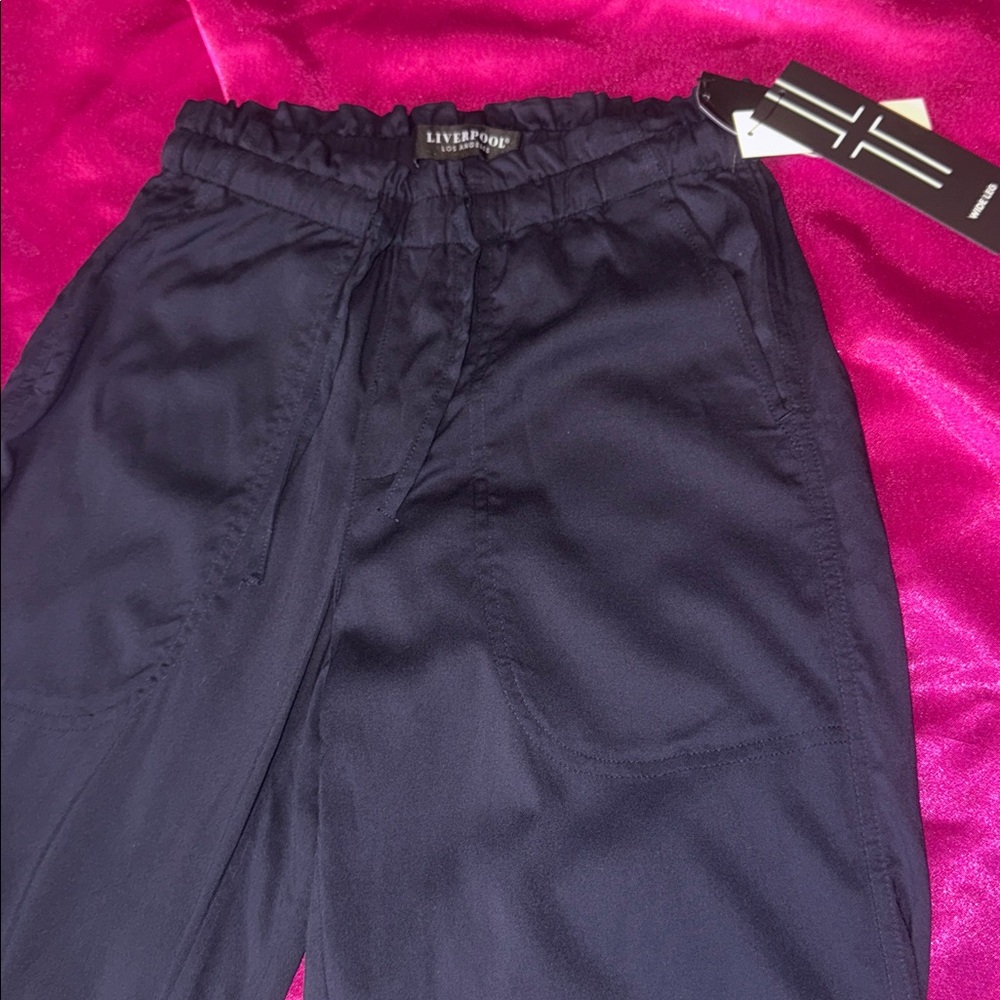 NWT Liverpool size XS wide leg Navy Pants capri style pull on ties